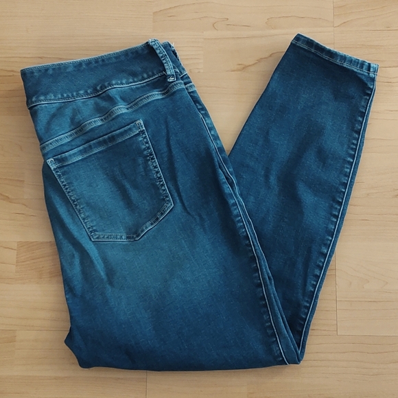 Torrid Stretch Jeggings - Picture 1 of 4